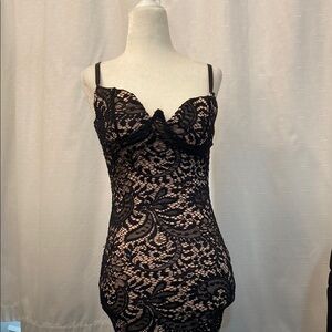 Windsor Black Lace Chemise